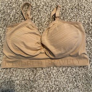 Kindred Bravely’s Sublime Hands-Free Pumping and Nursing Bra